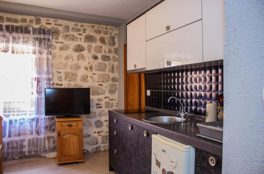 Guest House Sljuka Kotor Exterior photo