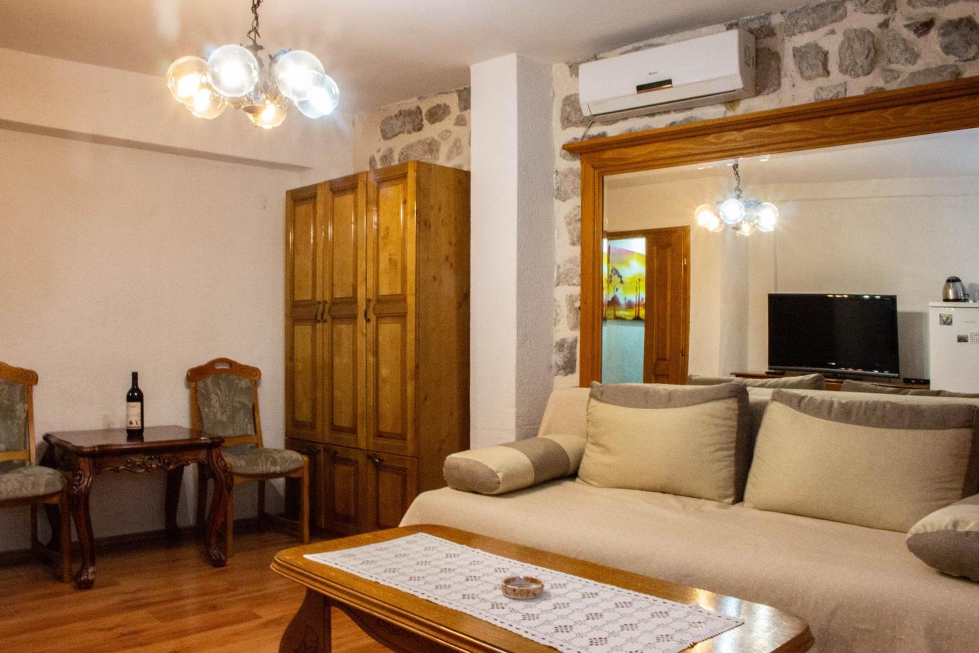 Guest House Sljuka Kotor Exterior photo